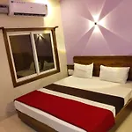 Mor Hotel Blue Sagar-পুরী সমুদ্র সৈকত ও মন্দিরের কাছে বাঙালি মার্কেটের কাছে হোটেল ব্লু সাগর -Lift, Wifi With Restaurant Facilities- Near Puri Sea Beach And Temple Best Selling & Best Choice Of Travellers
