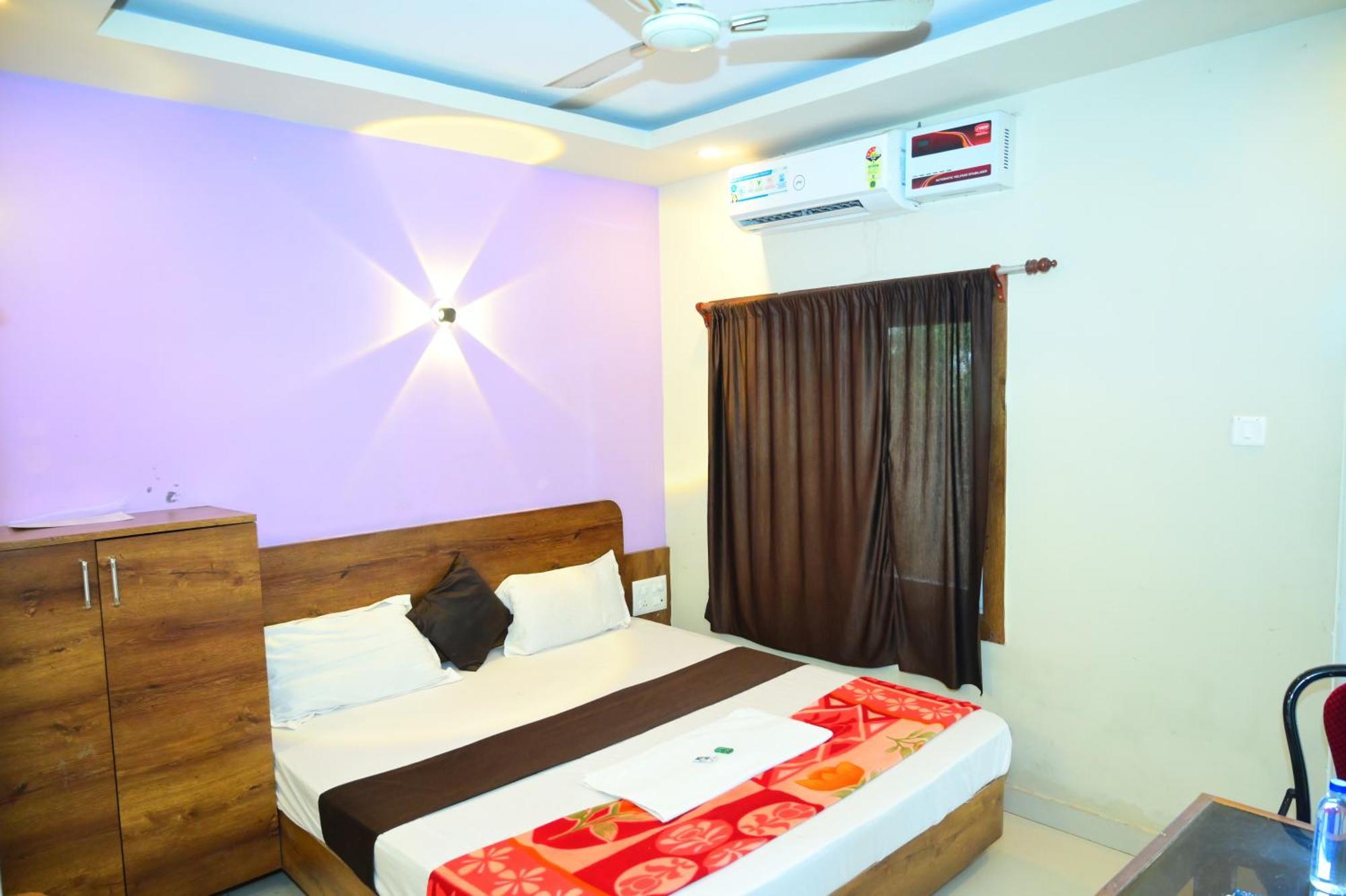 Hotel Mor Blue Sagar-পুরী সমুদ্র সৈকত ও মন্দিরের কাছে বাঙালি মার্কেটের কাছে হোটেল ব্লু সাগর -lift, Wifi With Restaurant Facilities- Near Sea Beach And Temple Best Selling & Best Choice Of Travellers Puri