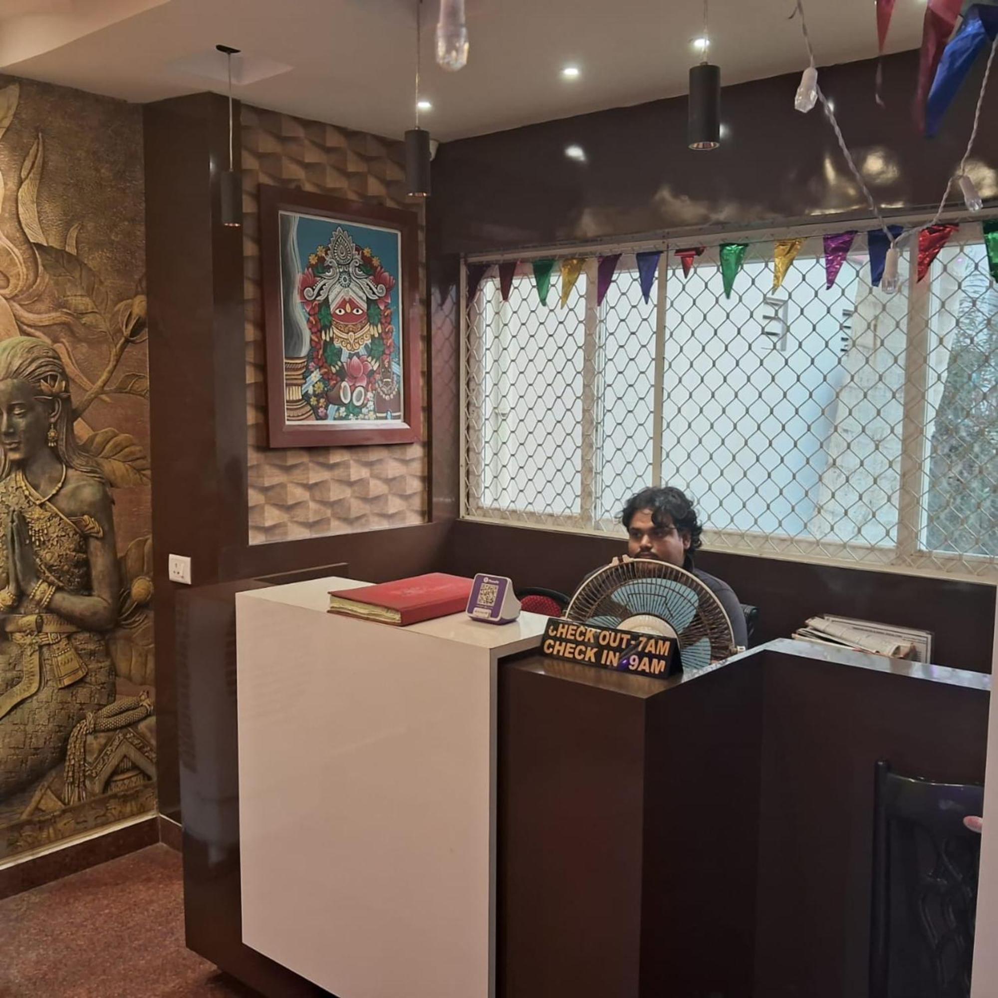 Hotel Mor Blue Sagar-পুরী সমুদ্র সৈকত ও মন্দিরের কাছে বাঙালি মার্কেটের কাছে হোটেল ব্লু সাগর -lift, Wifi With Restaurant Facilities- Near Sea Beach And Temple Best Selling & Best Choice Of Travellers Puri