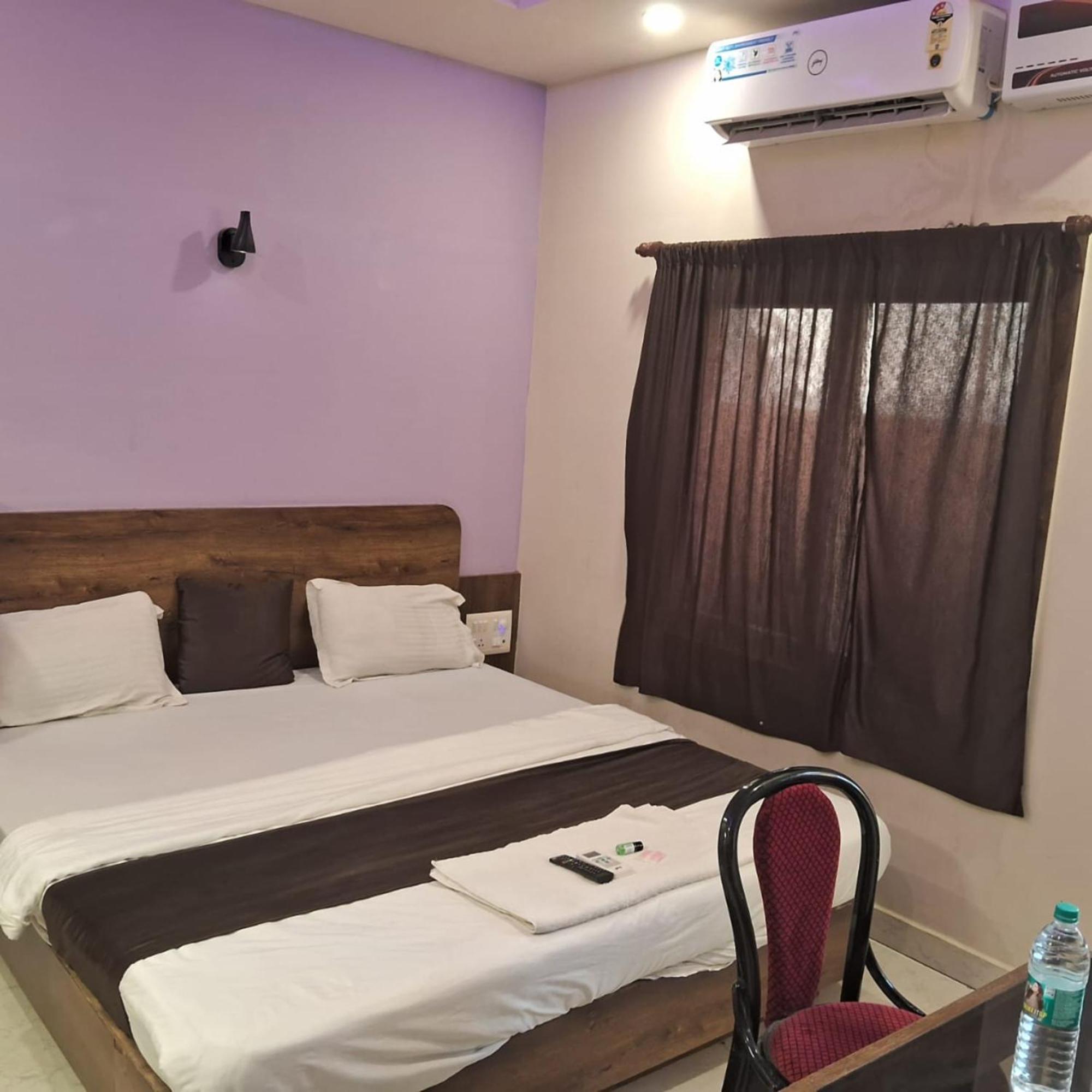 Hotel Mor Blue Sagar-পুরী সমুদ্র সৈকত ও মন্দিরের কাছে বাঙালি মার্কেটের কাছে হোটেল ব্লু সাগর -lift, Wifi With Restaurant Facilities- Near Sea Beach And Temple Best Selling & Best Choice Of Travellers 3*