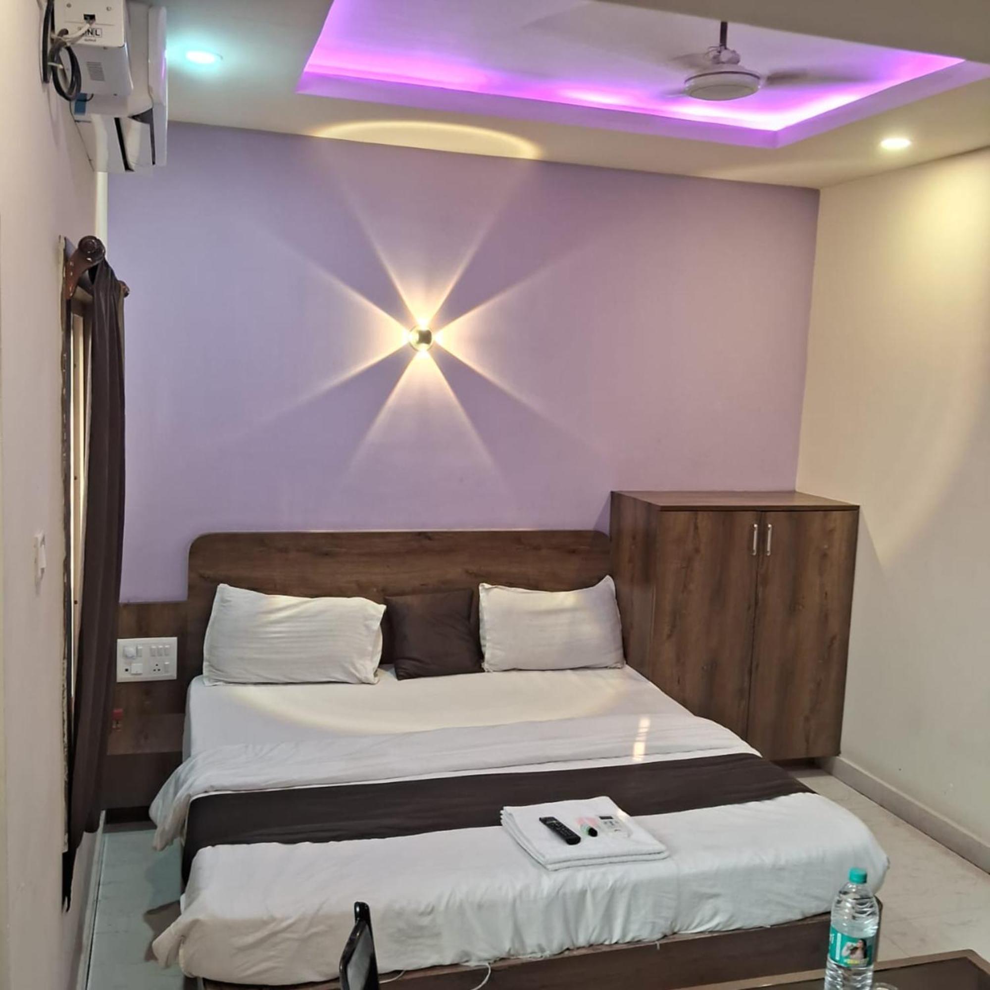 Hotel Mor Blue Sagar-পুরী সমুদ্র সৈকত ও মন্দিরের কাছে বাঙালি মার্কেটের কাছে হোটেল ব্লু সাগর -lift, Wifi With Restaurant Facilities- Near Sea Beach And Temple Best Selling & Best Choice Of Travellers