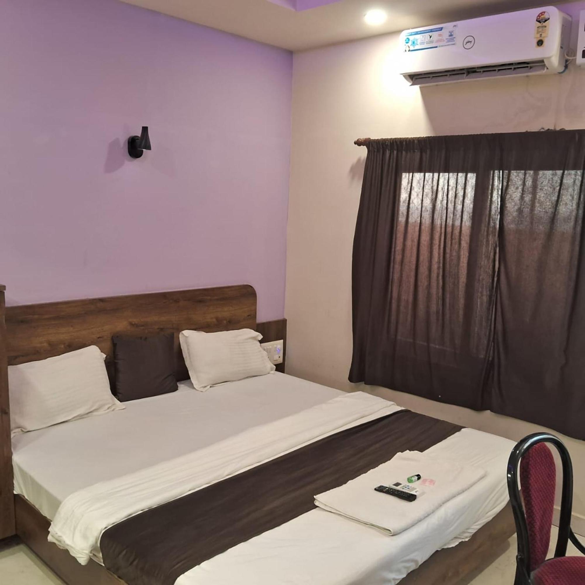 Mor Blue Sagar-পুরী সমুদ্র সৈকত ও মন্দিরের কাছে বাঙালি মার্কেটের কাছে হোটেল ব্লু সাগর -lift, Wifi With Restaurant Facilities- Near Sea Beach And Temple Best Selling & Best Choice Of Travellers Hotel