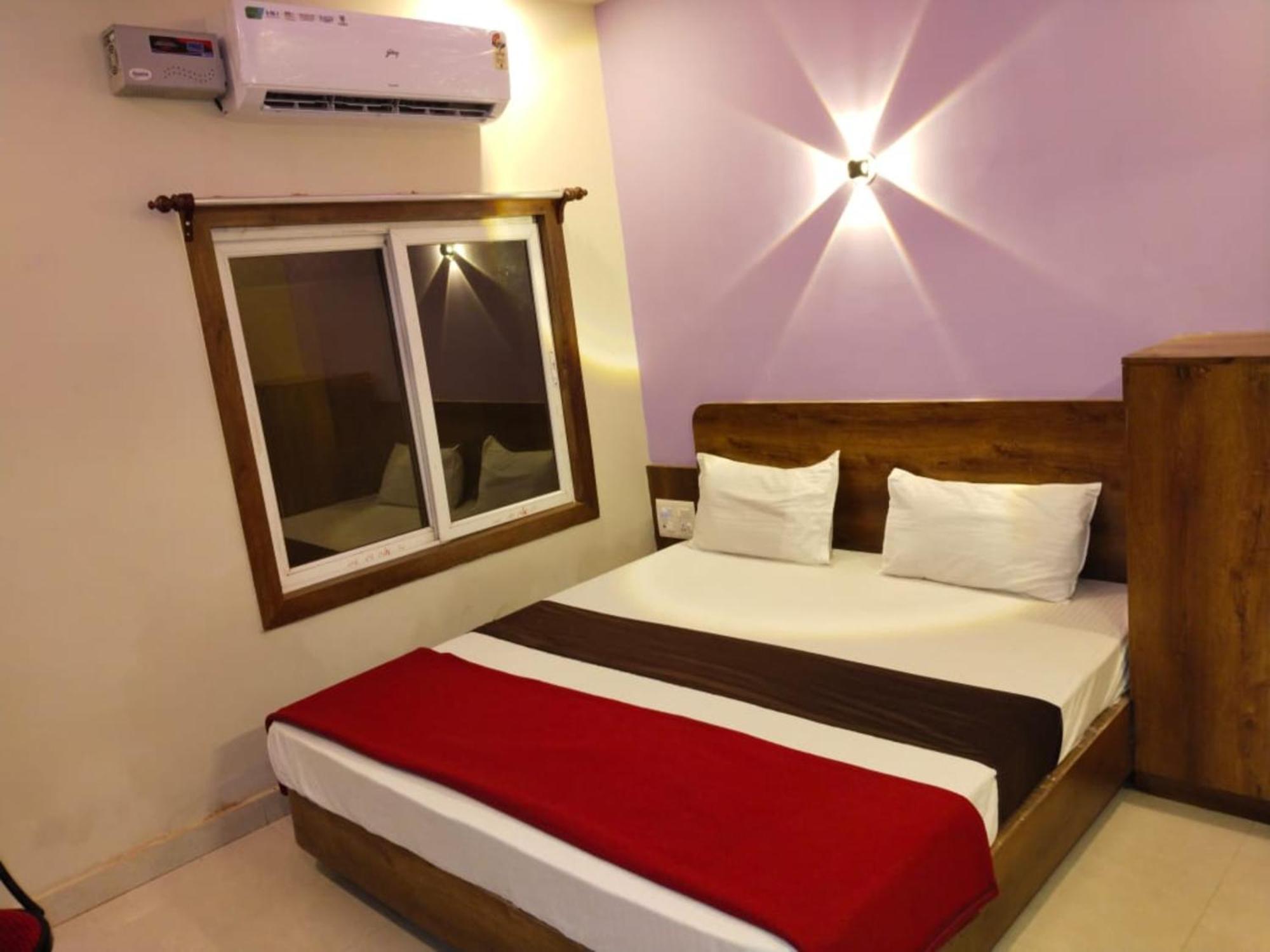 Hotel Mor Blue Sagar-পুরী সমুদ্র সৈকত ও মন্দিরের কাছে বাঙালি মার্কেটের কাছে হোটেল ব্লু সাগর -lift, Wifi With Restaurant Facilities- Near Sea Beach And Temple Best Selling & Best Choice Of Travellers 3*