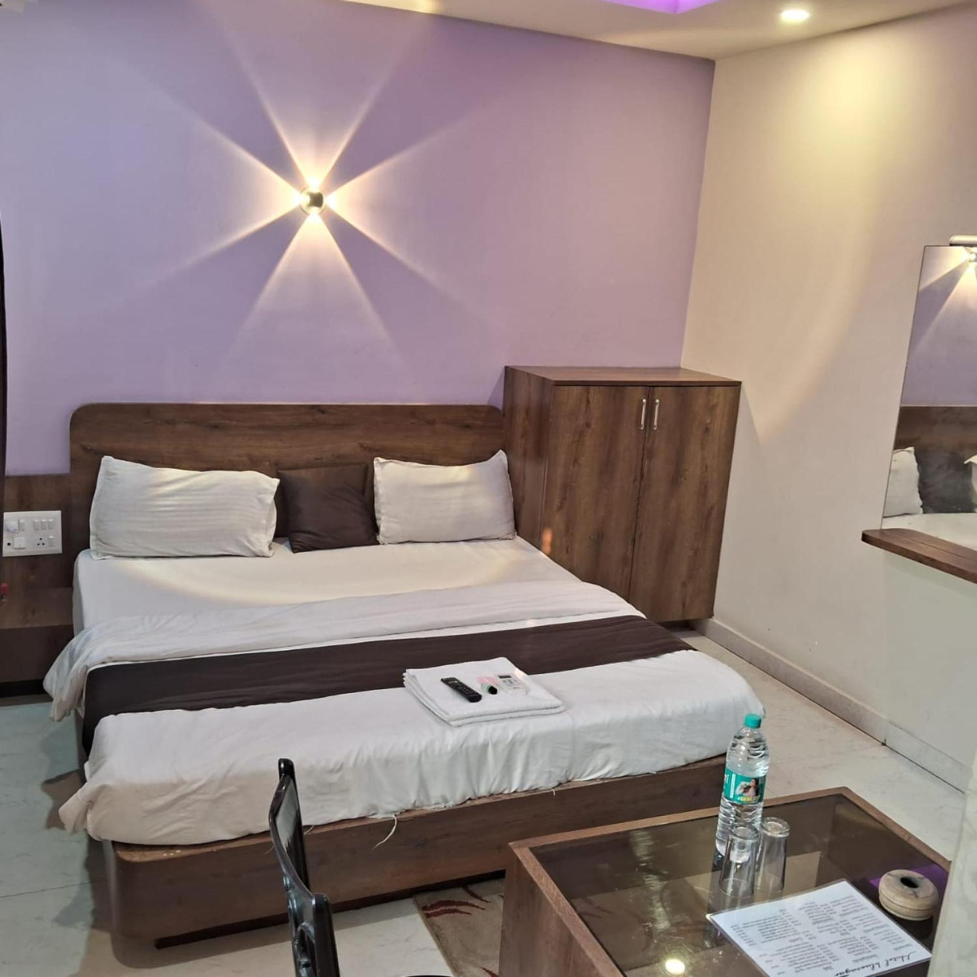 Hotel Mor Blue Sagar-পুরী সমুদ্র সৈকত ও মন্দিরের কাছে বাঙালি মার্কেটের কাছে হোটেল ব্লু সাগর -lift, Wifi With Restaurant Facilities- Near Sea Beach And Temple Best Selling & Best Choice Of Travellers Puri